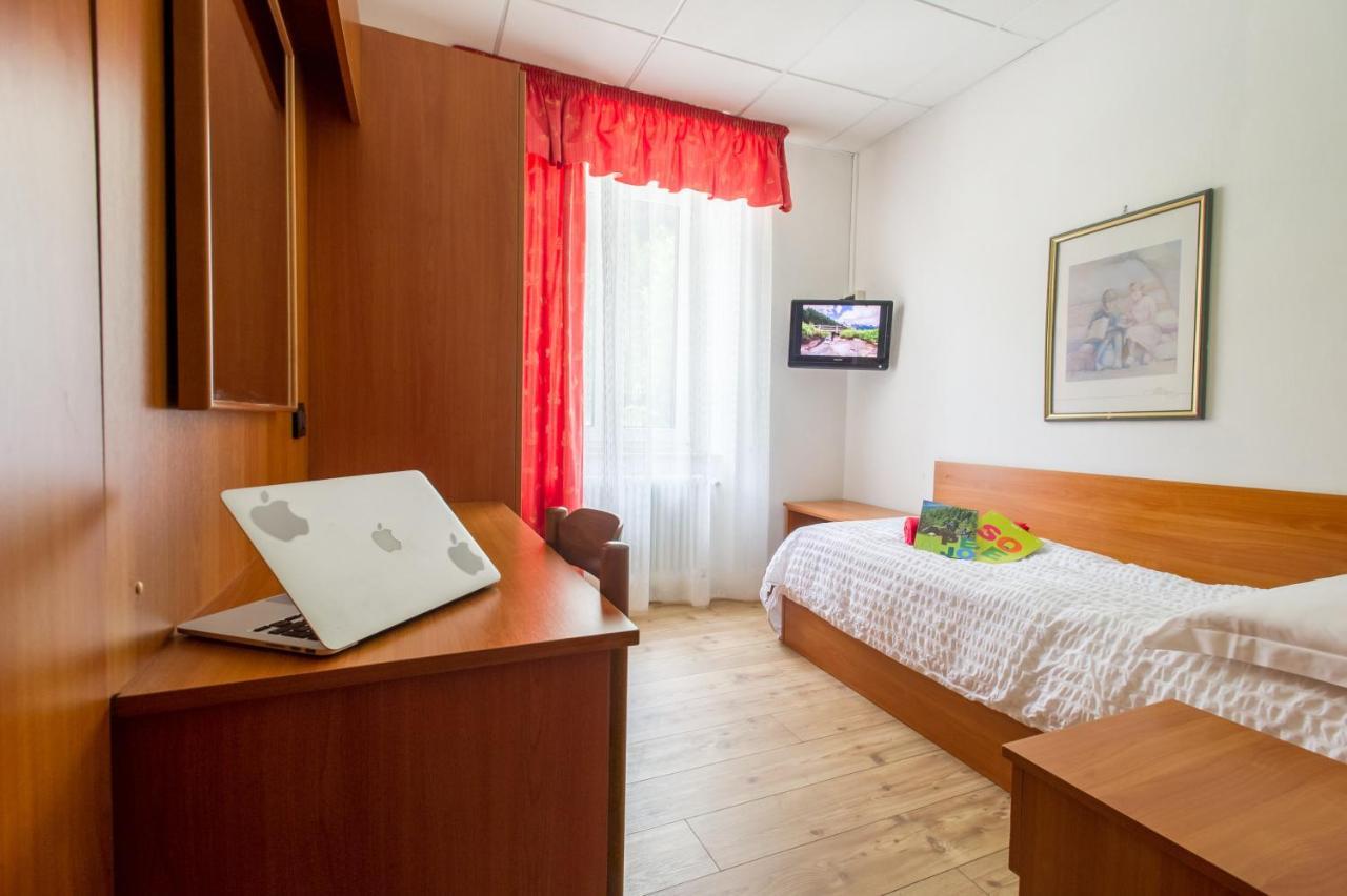 Hotel Pejo ペーイオ・フォンティ エクステリア 写真