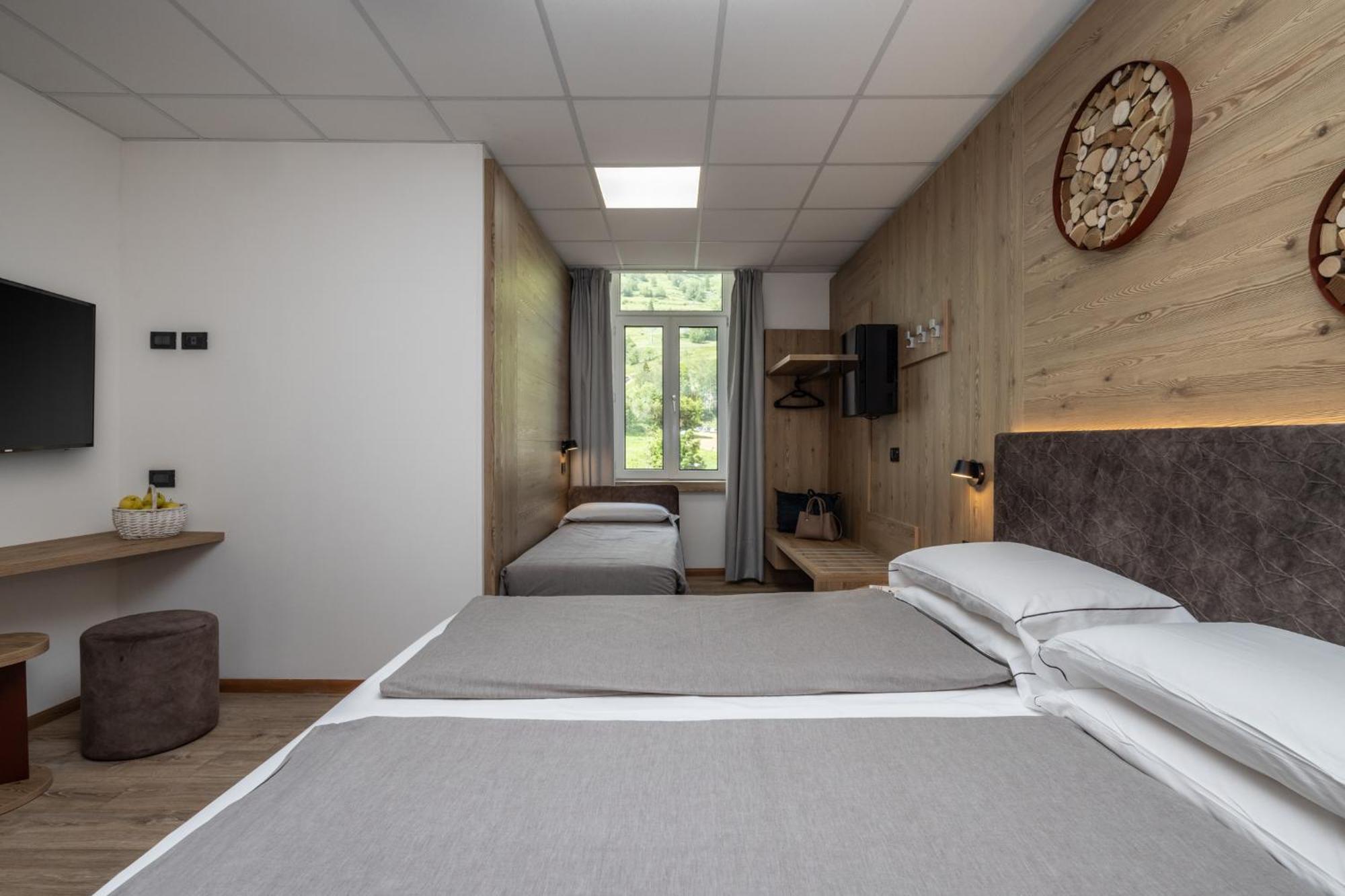 Hotel Pejo ペーイオ・フォンティ 部屋 写真