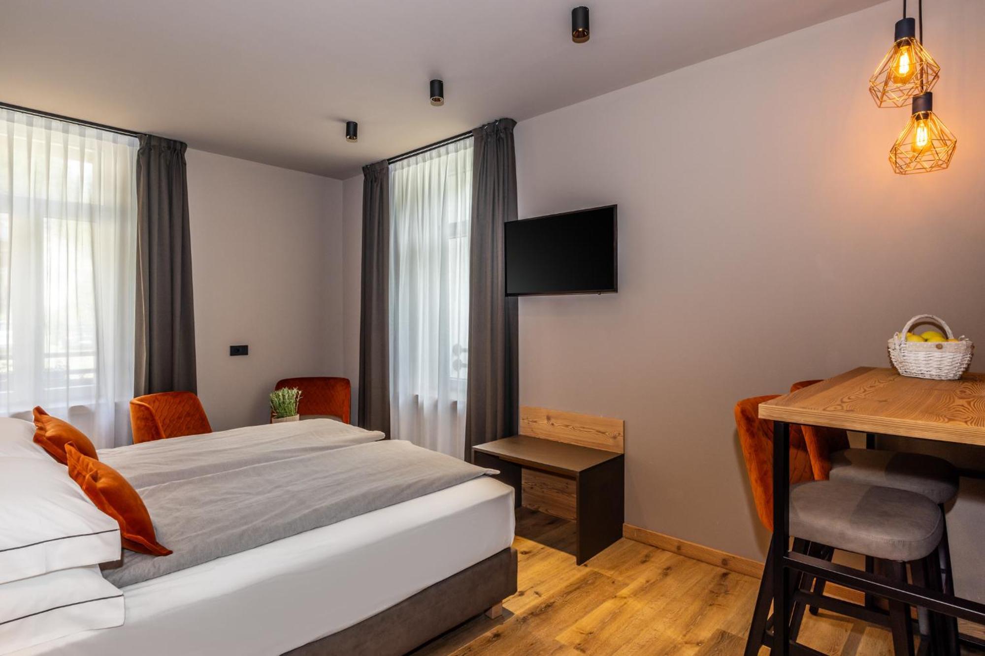 Hotel Pejo ペーイオ・フォンティ 部屋 写真